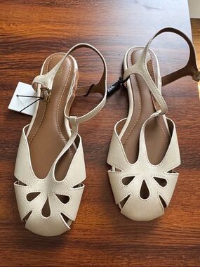 BnWT Zara Cream Cutout Slingback Sandals size 38